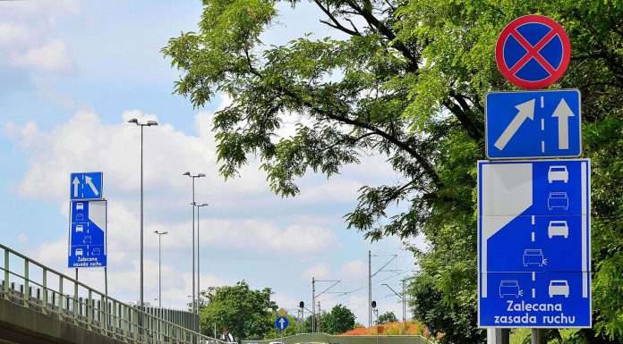 Jazda „na suwak” usprawniająca ruch drogowy Jazda "na suwak" usprawniająca ruch drogowy 2