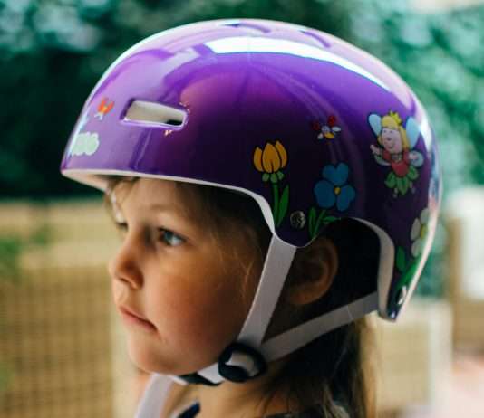Kask ochronny obowiązkowym wyposażeniem w czasie jazdy na rowerze? Kask ochronny obowiązkowym wyposażeniem w czasie jazdy na rowerze?