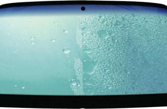 Niewidzialna wycieraczka Niewidzialna wycieraczka 2