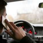 Korzystanie z komórki podczas jazdy