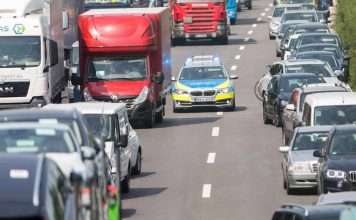 Korytarz życia na autostradzie